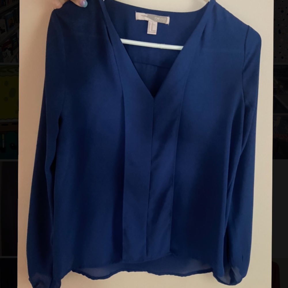 NEVER BEEN WORN long sleeve blouse